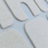 Fresco Horseshoe Felt Pad, полутвердая клейкая войлочная прокладка, большая подкова (размер L)